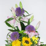 Dárková kytice 74 -  lilie,allium, slunečnice